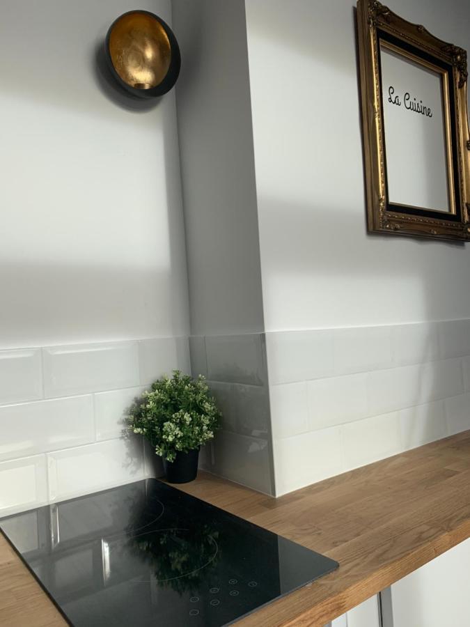 A & V Appart'Hotel Лилль Экстерьер фото