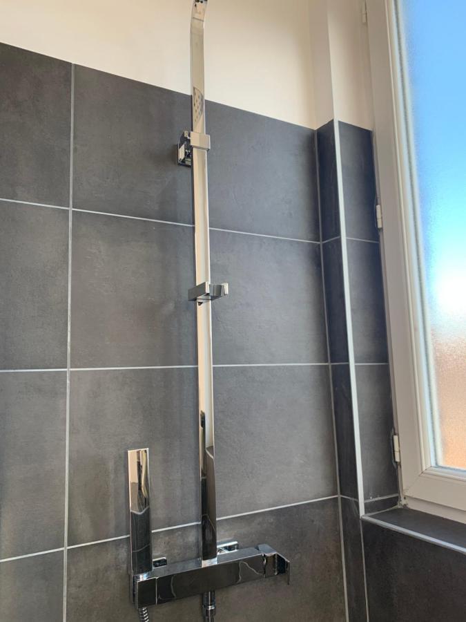A & V Appart'Hotel Лилль Экстерьер фото