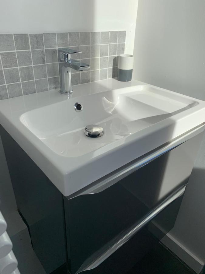 A & V Appart'Hotel Лилль Экстерьер фото
