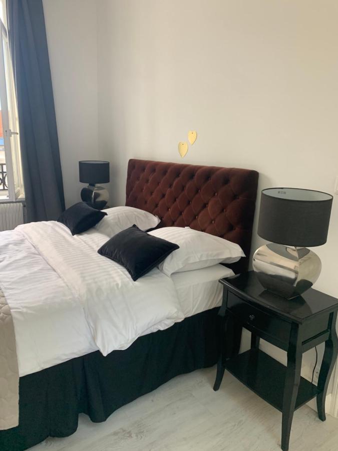 A & V Appart'Hotel Лилль Экстерьер фото
