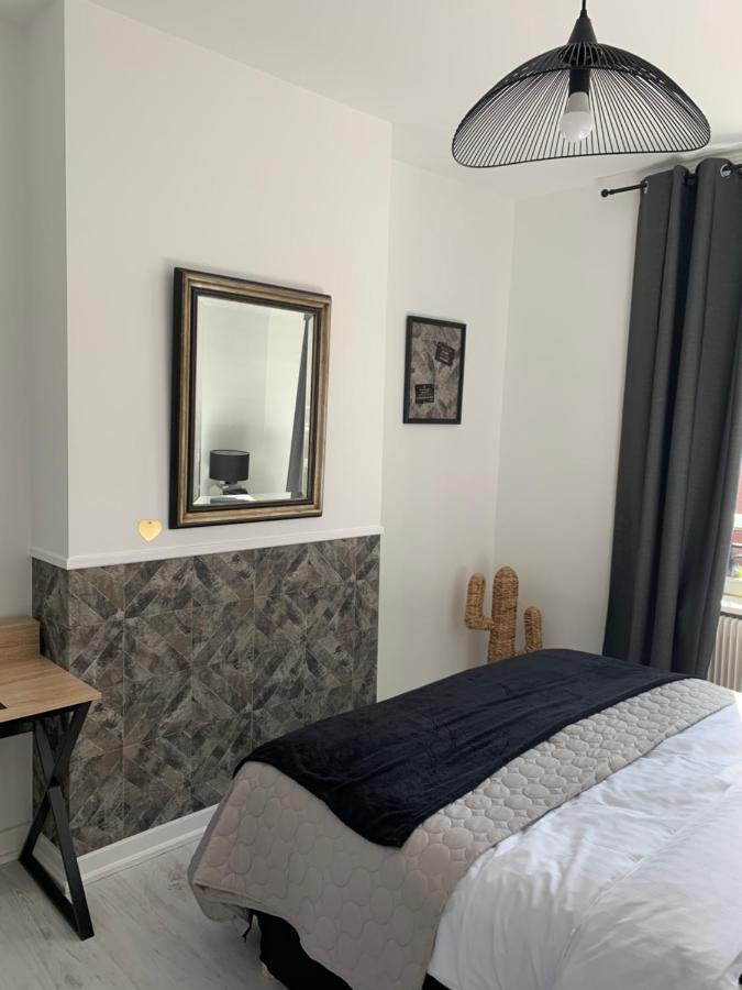 A & V Appart'Hotel Лилль Экстерьер фото
